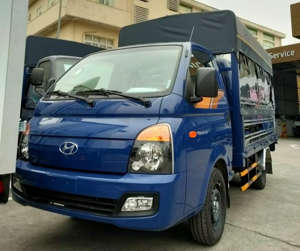 Hyundai H150 thùng bạt xanh