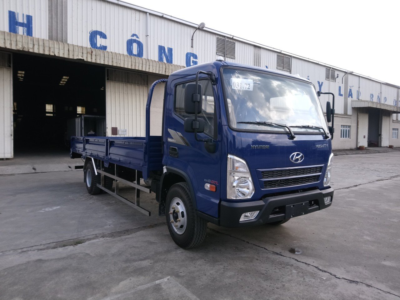 EX8 GTL thùng lửng phân phối bởi đại lý xe tải Việt Nam